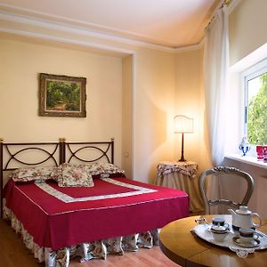 Camera con letto king size